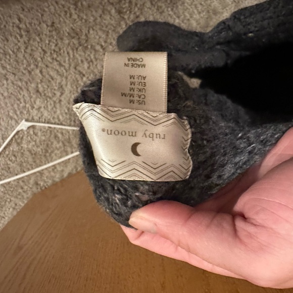 Womens Ruby Moon grey off the shoulder sweater size medium - Picture 8 of 10